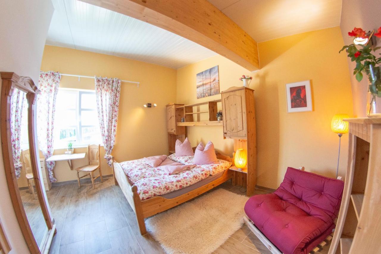 Ranchzimmer Am Hippo-Campus Reit- Und Therapiezentrum Deutsch Haslau Extérieur photo